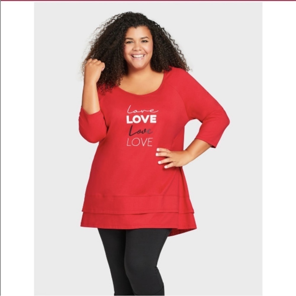 Avenue Stretchy Red Scoop Neck Love Graphic Tee. 3/4 Sleeve. Tunic Length. 30/32